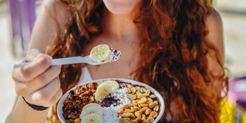 Pečeni kikiriki: koristi i štete za muškarce i žene